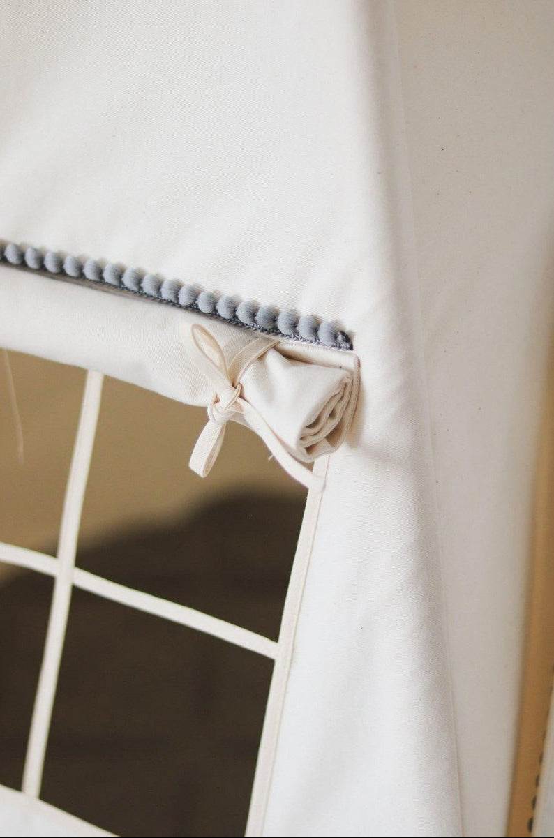 Tenda Teepee "Grey Pompoms"