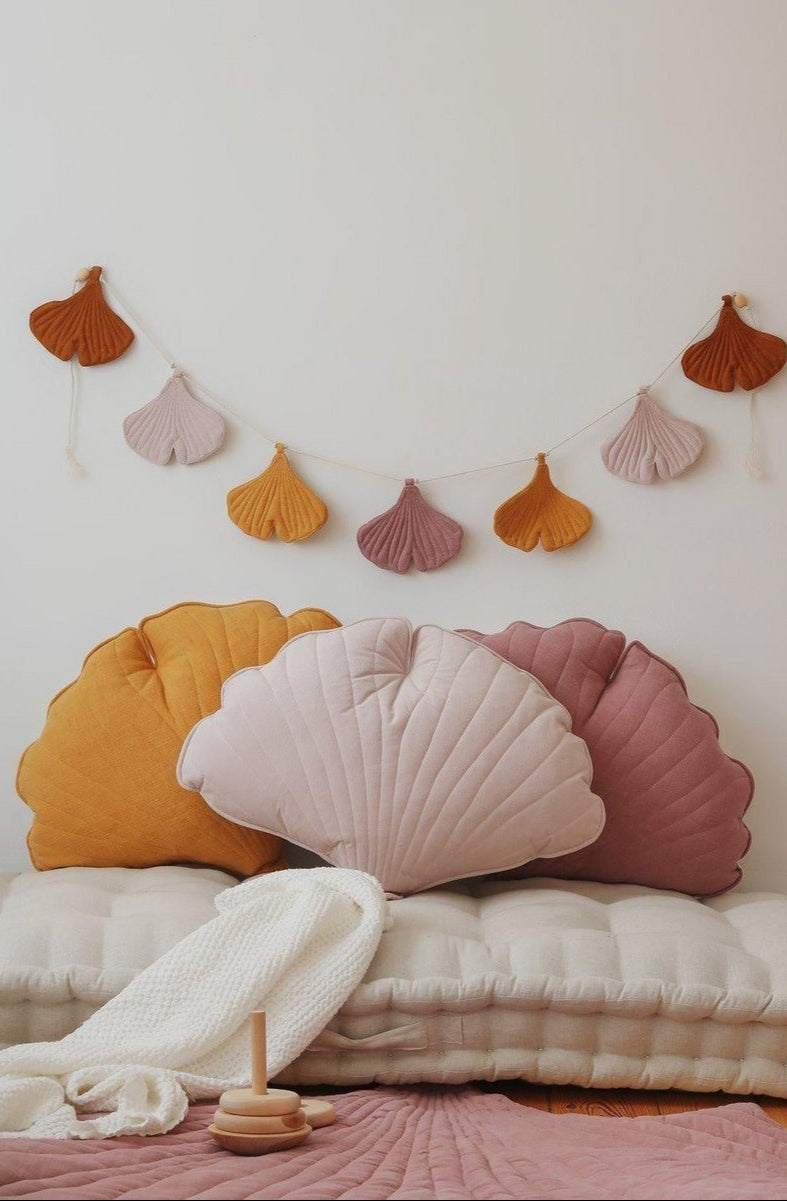Cuscino foglie di Ginkgo in velluto “crema”